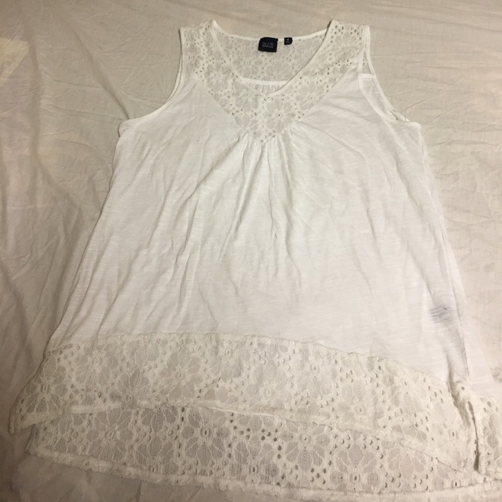 Blue Saks Fifth Avenue Sz Medium Sleeveless Top🤍